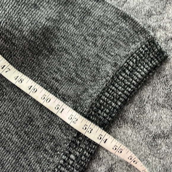 Lululemon Divinity Poncho Charcoal Grey size One Size‎ fits most - Picture 7 of 8